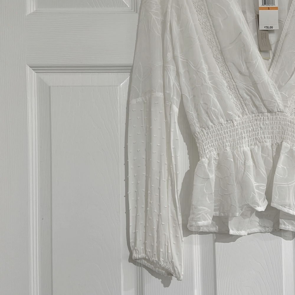 Ivory top - Picture 3 of 11